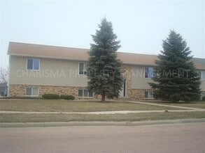 350 N Main Ave in Tea, SD - Building Photo - Building Photo