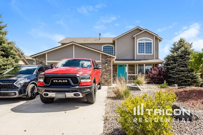 property at 7161 Oxmoor Ln