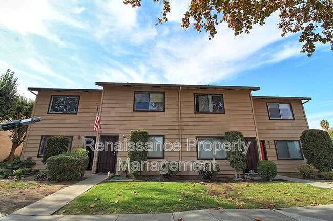 949 F St in Tracy, CA - Building Photo - Building Photo