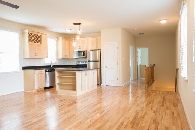 966 Pink St in Richmond, VA - Building Photo - Building Photo