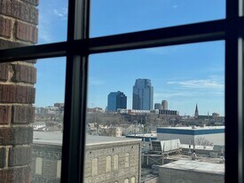 801 Broadway Ave NW, Unit 451 in Grand Rapids, MI - Building Photo