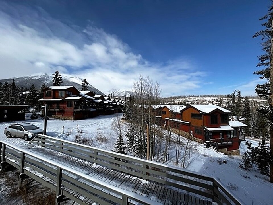 4200 Lodgepole Cir in Silverthorne, CO - Building Photo