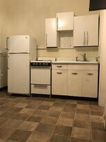 1376 Beacon St, Unit 1378 Beacon, #4 in Brookline, MA - Building Photo