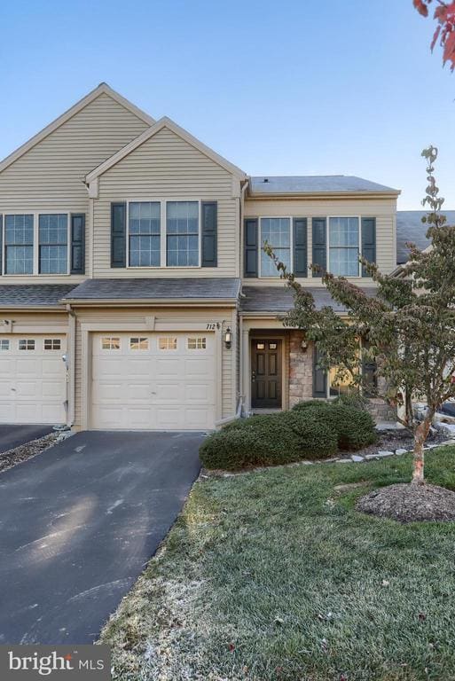 property at 712 Creekside Dr