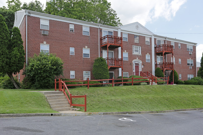 St Lawrence Garden in Reading, PA - Foto de edificio - Building Photo