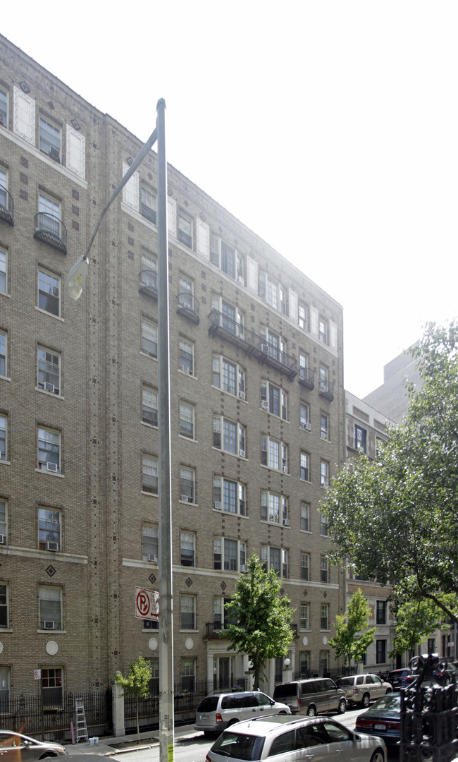 521 W 112th St in New York, NY - Foto de edificio - Building Photo