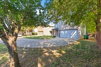 1 Dunthorte Ln in San Antonio, TX - Building Photo - Building Photo