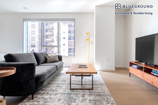 225 S Grand Ave, Unit SI FL12-ID279 in Los Angeles, CA - Building Photo - Building Photo