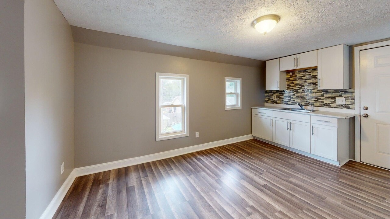 4221 Newark Ave in Cleveland, OH - Building Photo
