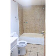 2301 Parrott Dr in Florence, SC - Building Photo - Building Photo