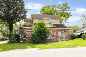 18 E Olliff St in Statesboro, GA - Building Photo - Building Photo