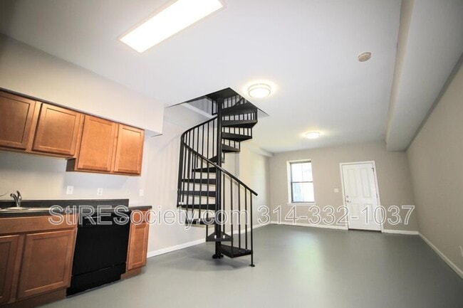 property at 7413-7415 S Broadway