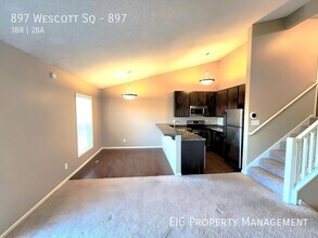 897 Wescott Square in St. Paul, MN - Building Photo - Building Photo