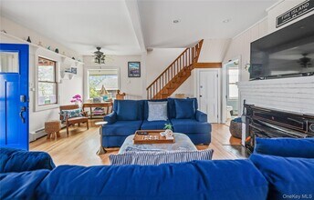 639 Ocean Breeze Walk in Ocean Beach, NY - Building Photo - Building Photo