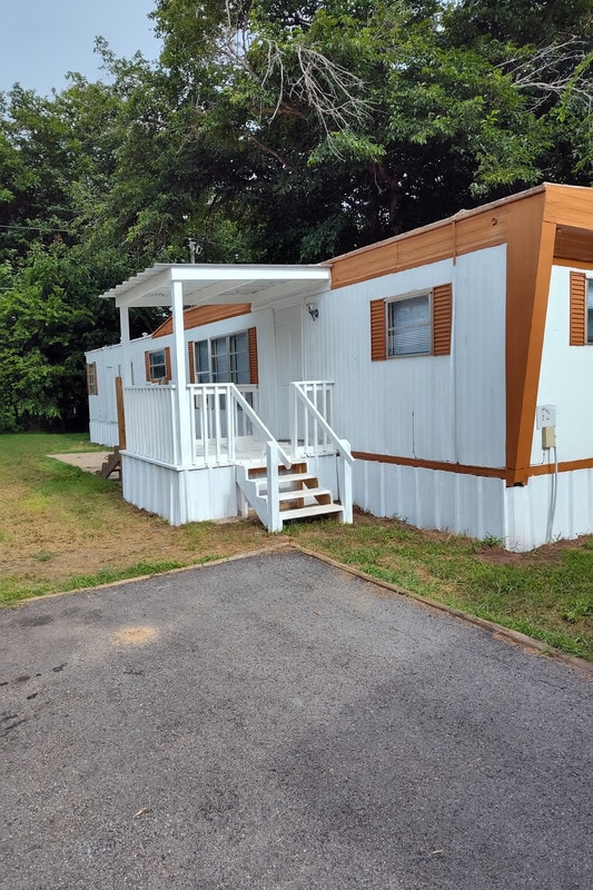 property at 209 S Ave B