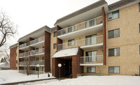 Hudson Court in Edmonton, AB - Building Photo - Building Photo