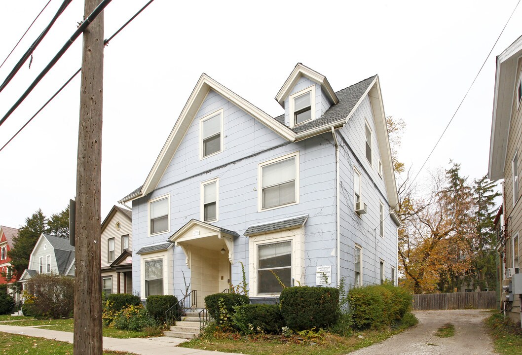 110 N Thayer St in Ann Arbor, MI - Foto de edificio