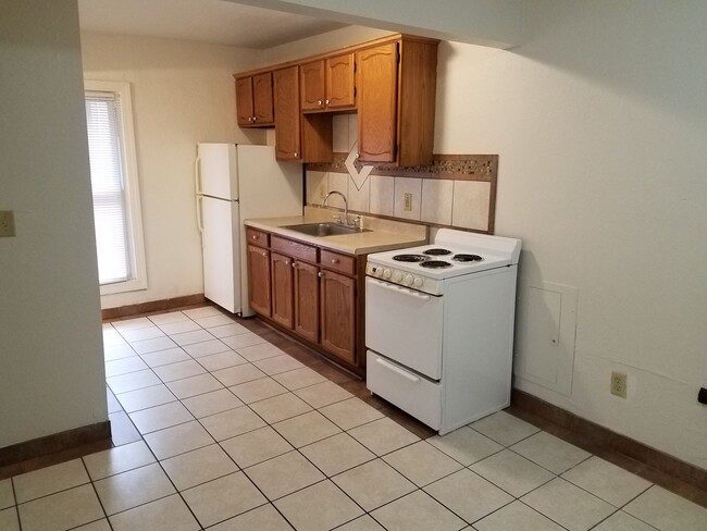 property at 927 Avon St