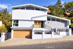 17148 Escalon Dr in Los Angeles, CA - Building Photo