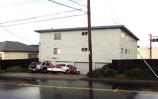 5049 Glenn Ave in San Pablo, CA - Building Photo - Building Photo