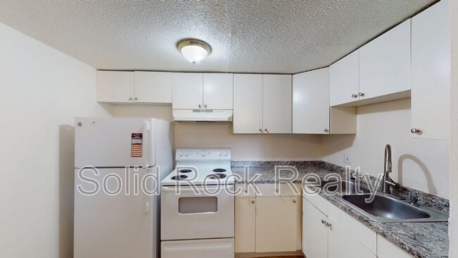 property at 1411 S Corona Ave