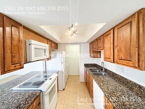 1634 E Donner Dr in Tempe, AZ - Building Photo - Building Photo