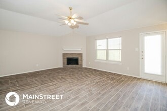 12004 Gold Creek Dr E in Fort Worth, TX - Building Photo - Building Photo