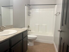 1204 Sorrento Dr in Roswell, NM - Building Photo - Building Photo