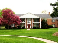 Parkside East Apartments in Sterling Heights, MI - Building Photo - Building Photo