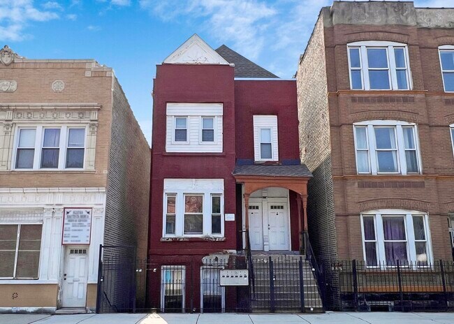 property at 1922 S Leavitt St
