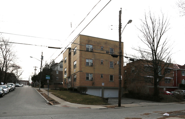 351 Joselin Ave in Cincinnati, OH - Foto de edificio - Building Photo