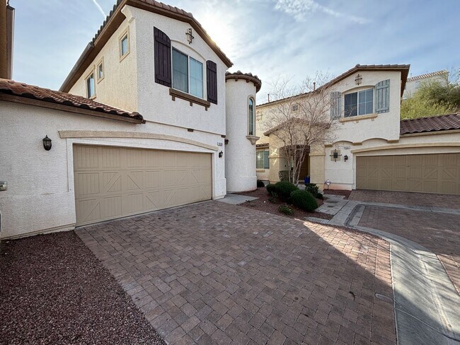 1553 Blue Sierra Ct in Henderson, NV - Foto de edificio - Building Photo