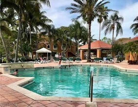 1240 Wildwood Lakes Blvd in Naples, FL - Building Photo - Building Photo