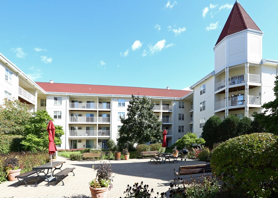 Ridge View Apartments Waukesha, WI Apartments For Rent