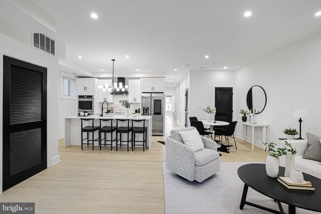 property at 616 Kenyon St NW