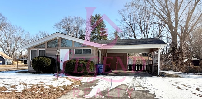 property at 2830 Grants Pkwy