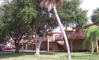 2501-2509 1st St in Indian Rocks Beach, FL - Building Photo