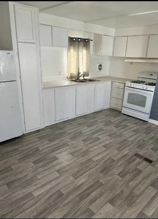 15770 E Colfax Ave in Aurora, CO - Foto de edificio