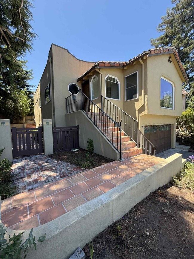 property at 401 Quartz St