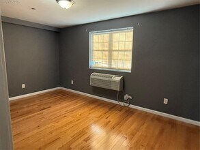 1605 Taylor Ave in Bronx, NY - Building Photo - Building Photo