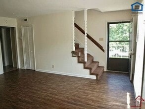 404 Oriole Dr in McMinnville, TN - Foto de edificio - Building Photo