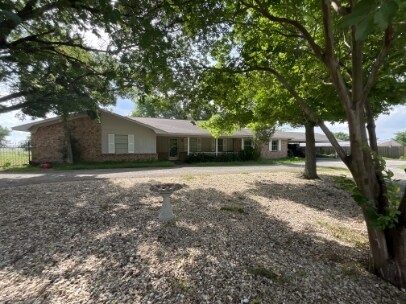 24291 TX-19 in Canton, TX - Building Photo