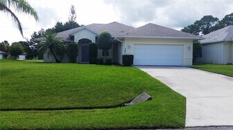 701 Forster Ave, Unit 1 in Sebastian, FL - Building Photo