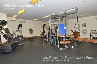 1200 Crystal Dr in Arlington, VA - Foto de edificio - Building Photo