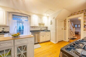 139 Grove St in Bristol, CT - Building Photo - Building Photo