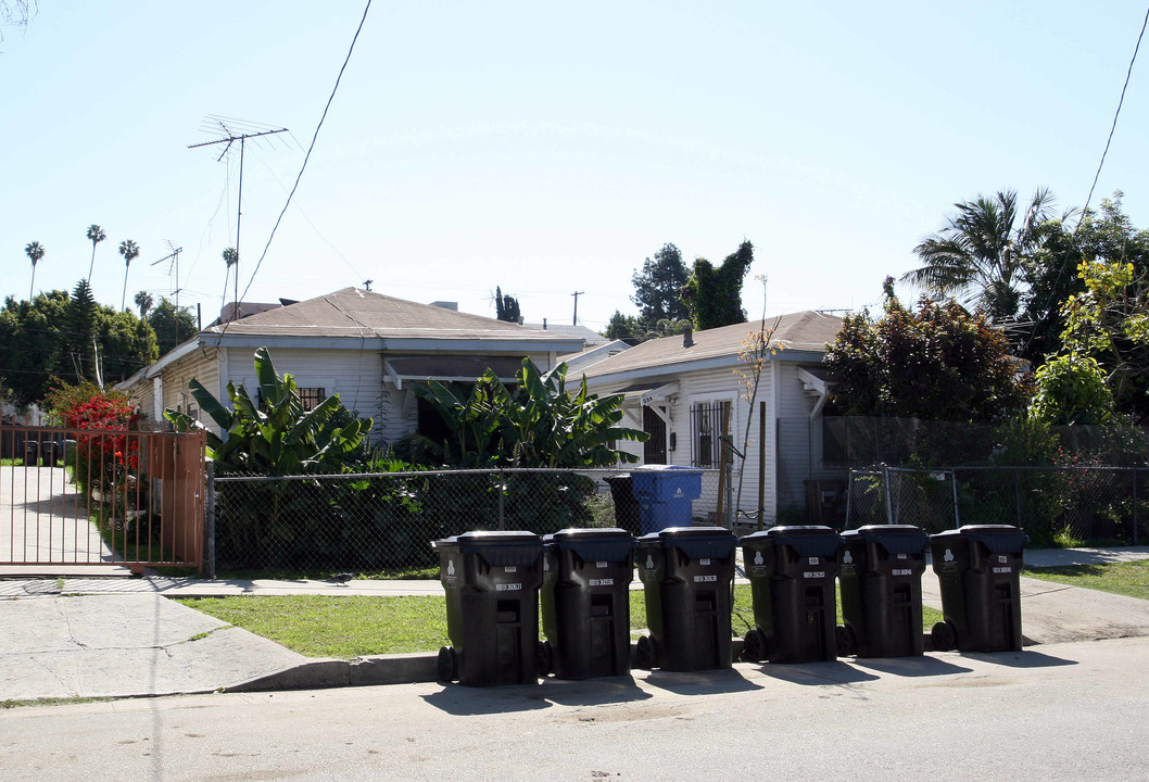 534-538 N Westmoreland Ave in Los Angeles, CA - Building Photo