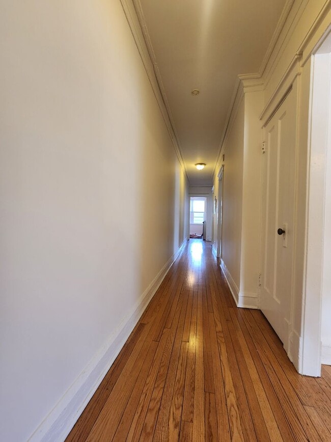 3348 W Sunnyside Ave in Chicago, IL - Building Photo - Building Photo