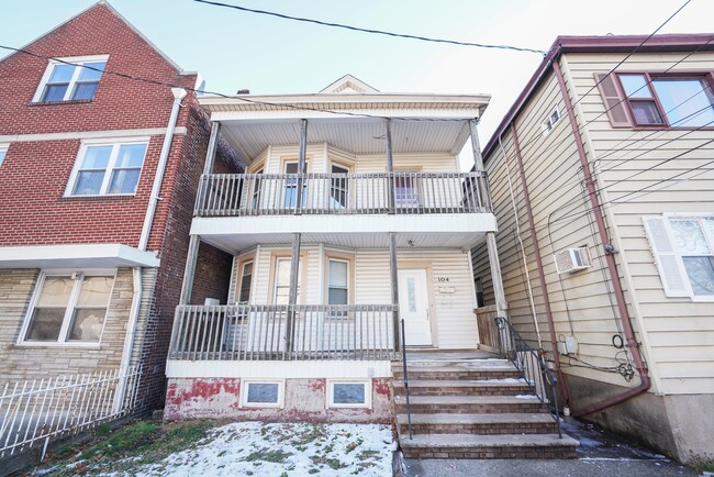 104 Cambridge Ave, Unit 2