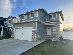 7687 N Kings Canyon Rd in Eagle Mountain, UT - Building Photo - Building Photo
