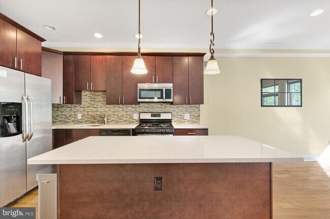 725 N 20th St in Philadelphia, PA - Building Photo - Building Photo